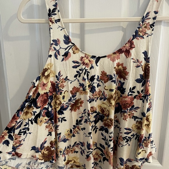 AE Soft and sexy Floral tank top - Picture 3 of 4